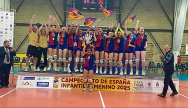El CV Barcelona-Barça reina en Llanes y conquista el Campeonato de España Infantil Femenino