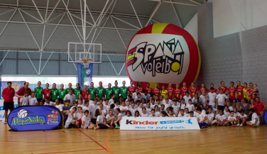 Exitoso Evento Pequevoley en Lorca coincidiendo con el Bilateral de la Selección Femenina