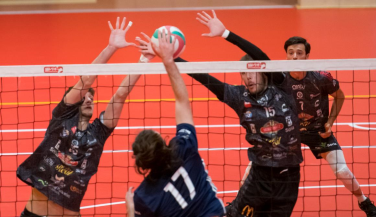 Moreno Sáez Sporting vence a RGC Covadonga en un vibrante partido y se afianza al frente de la tabla