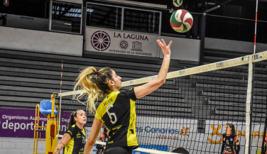 Selene Pérez renueva en el ataque aurinegro