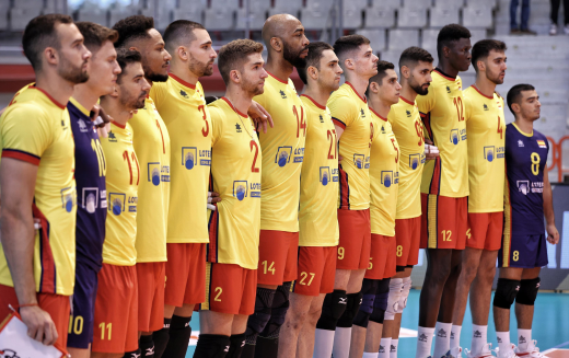 Hubert Henno da su primera lista de convocados para la European Golden League