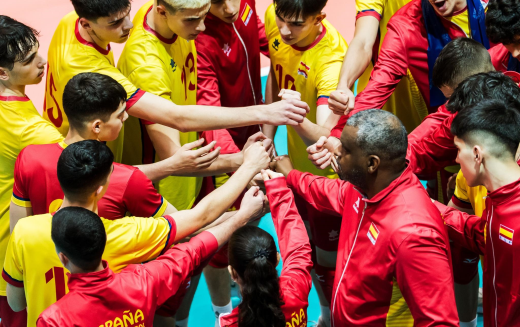 España no da opción a Portugal y se acerca al EurovolleyU18M 